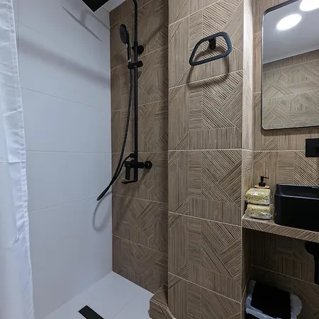 The Valkyries 1 Apartment Leonidio